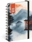 NOTIQUE Špirálový 18-mesačný diár Petito – Japonsko 2025/2026, 13 x 18 cm NOTIQUE Špirálový 18-mesačný diár Petito – Japonsko 2025/2026, 13 x 18 cm